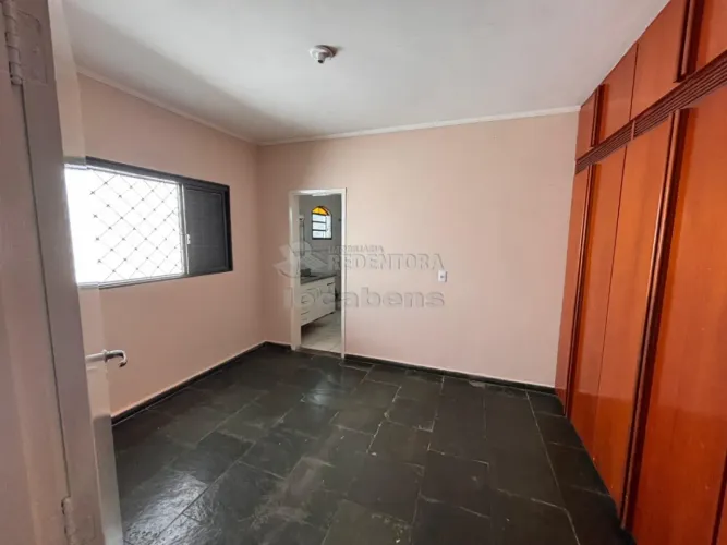 Otima oportunidade- Casa com 5 quartos