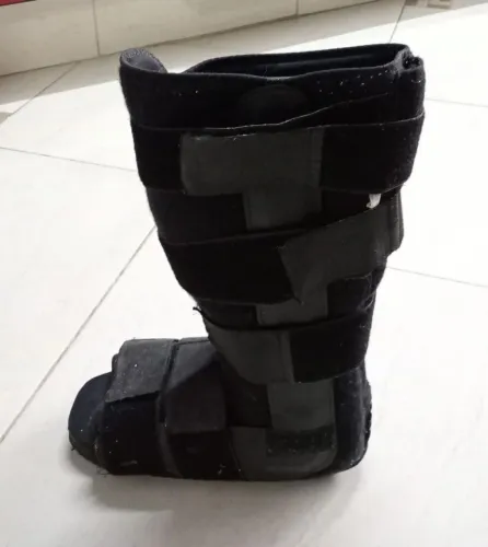 ROBOFOOT PARA PÉ ESQUERDO. PRITRIS SERVE PARA OS TAM 33/37<br>DO 33 AO 36.
