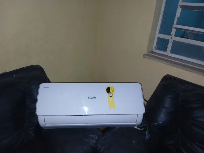 Ar condicionado Elgin Split 9000 BTU/h