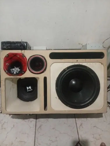 Vendo som automotivo 