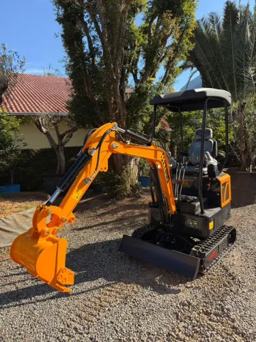 Vendo mini escavadeira hidráulica 1500kg diesel