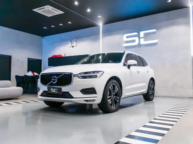Volvo XC-60 XC 60 D-5 Momentum 2.0 AWD Diesel 5P 2019