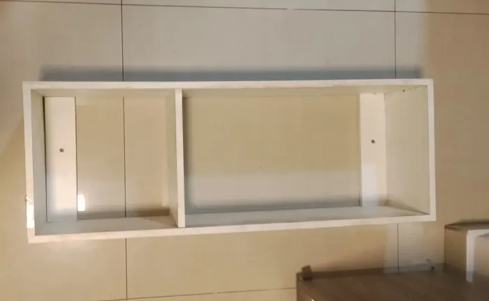 Nicho de parede usado (ideal para livros)