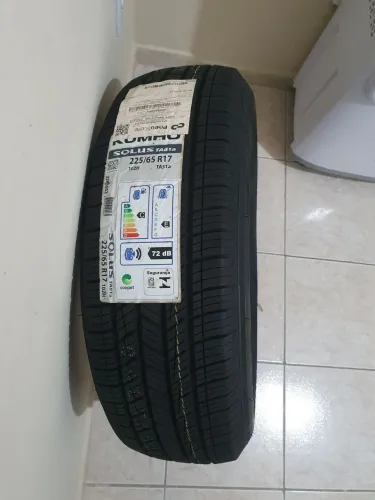 1 PNEU KUNHO SOLUS 225/65/17
