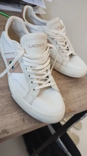 Tênis Lacoste Branco e Bege - Estado de Novo, Usado Poucas Vezes!