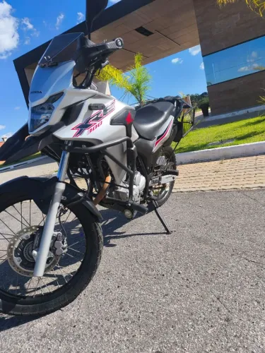 XRE 300 ABS 2021/2021 muito conservada apenas 26.500 rodados documentos 2026 freios ABS. 