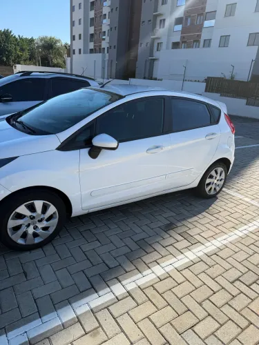 Ford Fiesta 1.5 16V Flex Mec. 5P 2015
