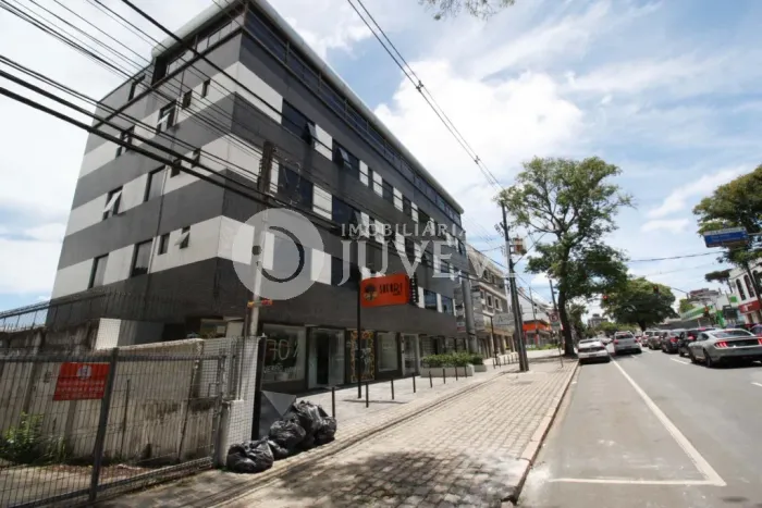IMOBILIÁRIA JUVEVÊ ALUGA SALA COMERCIAL BACHACHERI PRX ERASTO GAERTNER AV PARANÁ 20º BATAL
