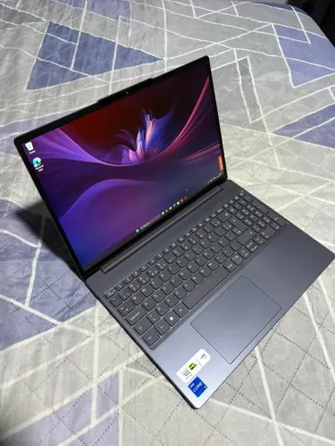 Notebook Lenovo i5 13º gen | 8gb Ram DDR5 | 512Gb SSD M2