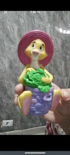 brinquedos aleatórios com 10 itens lote vintage Pooh , hello Kitty entre outros promoção