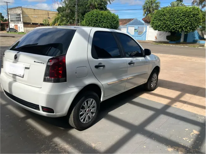 Fiat Palio 1.0 Economy Fire Flex 8V 4P 2014