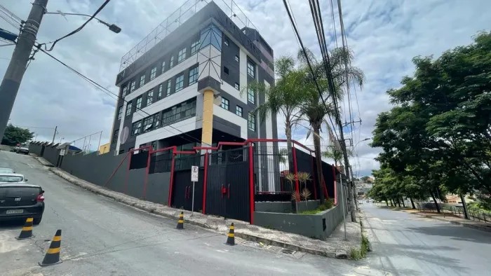 Préfdio Comercial no bairro São Cristovão.