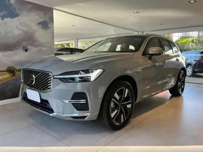 Volvo XC-60 T-8 Plus 2.0 AWD (híbrido) 2026