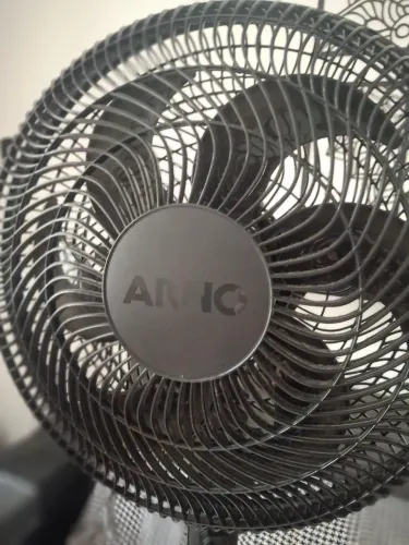 Ventilador Arno coluna praticamente novo