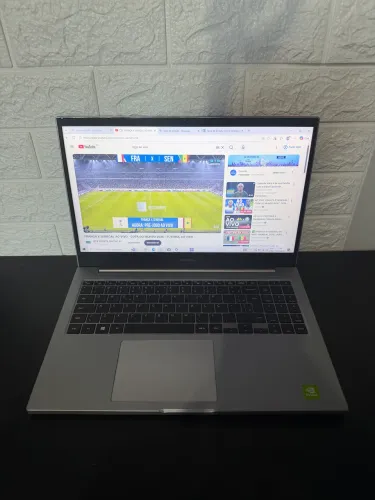 Notebook Samsung placa de vídeo i5 10the 8Gb SSD 