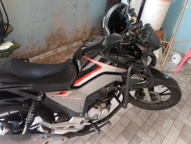 Titan 160 (2018) leia o anúncio com atenção