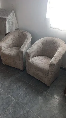Poltronas por 180 cada 