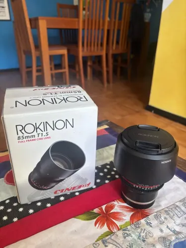 Lente Rokinon 85mm 1.5 p/ Sony