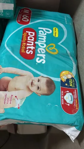 Fraldas descartáveis infantil 