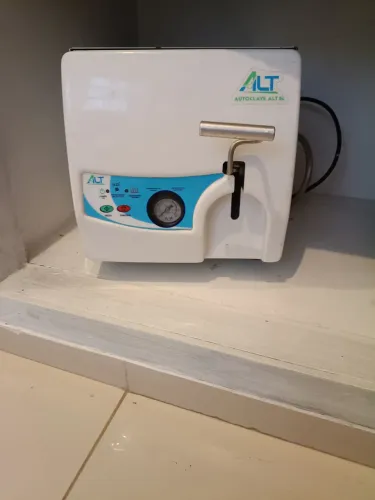 Autoclave e móveis para salão