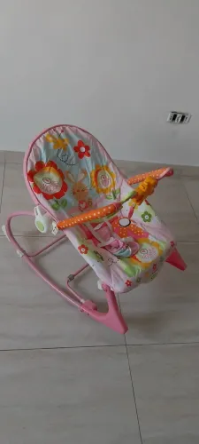 Cadeirinha de balanço elétrica menina