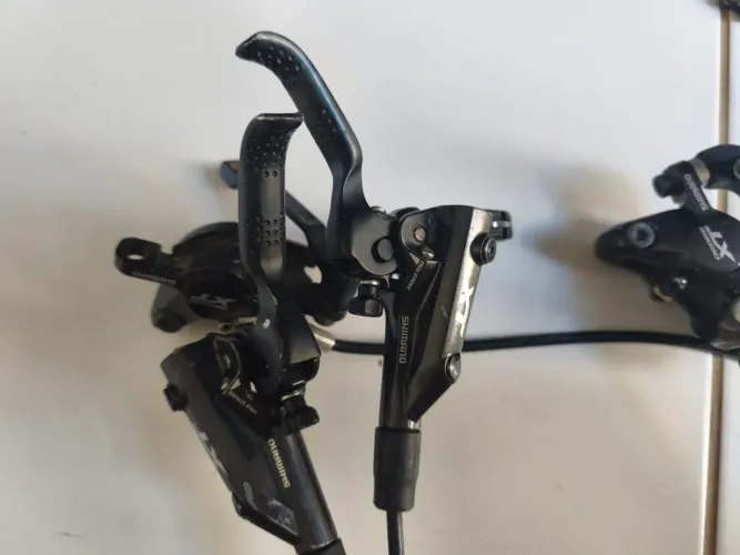 Freio hidráulico Shimano XT 8000 usado 
