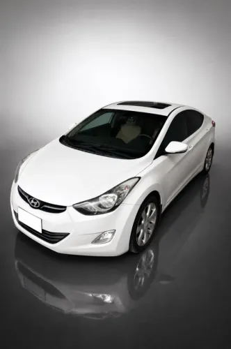 Hyundai Elantra GLS 1.8 16V Aut. 2012