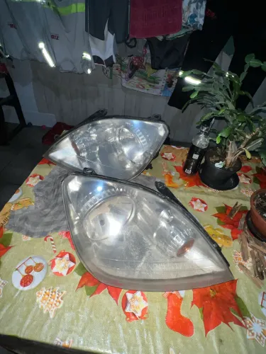 Par Farol Ford Fiesta 2005