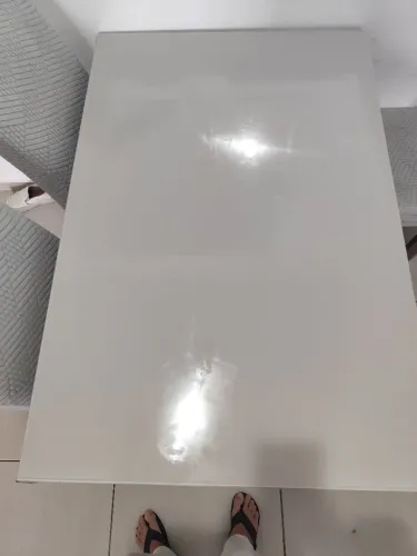 Mesa de jantar para 4 cadeiras (apenas a mesa)