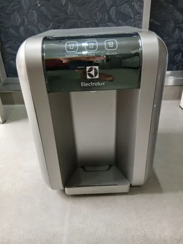 Bebedouro Electrolux (semi novo).