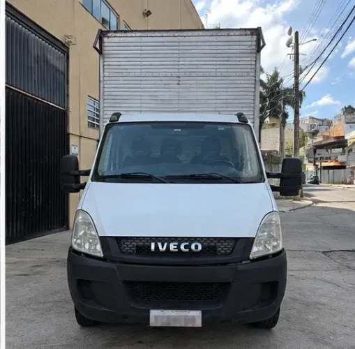 IVECO DAILY 45S17CS 170CV - BAÚ 6 PALETES - CARGA SECA