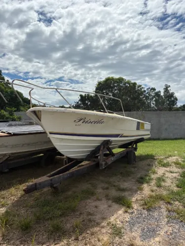 Vendo barco de fibra 