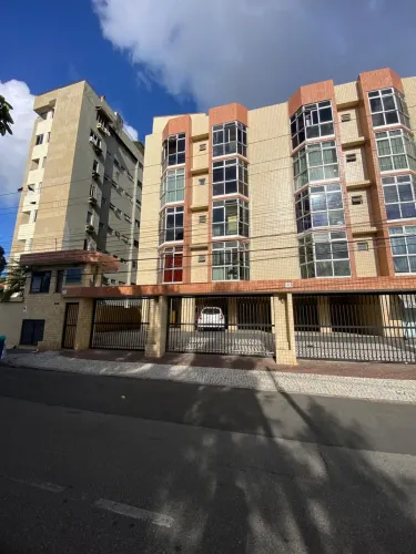 Apto. 111m² c/ excelente localização próx. á supermercados, escolas, faculdades, centro da
