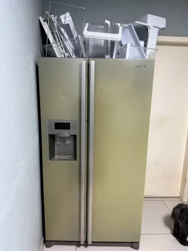 Vendo geladeira Samsung com defeito 