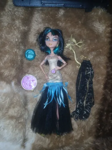 Cleo de Nile Ghouls Hule