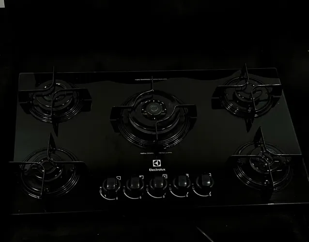 Cooktop 5 Bocas Electrolux a Gás com Tripla Chama - Bivolt (Impecável)