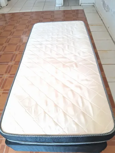 Cama box solteiro com colchão de mola