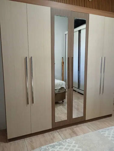 Guarda roupa de casal semi novo 