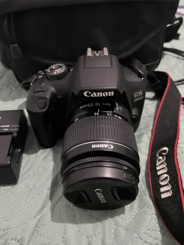 Canon T7