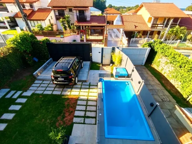 Imóvel para aluguel tem 200 metros quadrados com 3 quartos em Campeche - Florianópolis - S