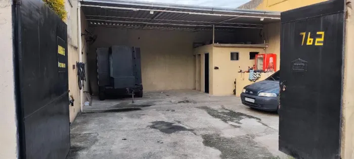 Espaço de 100m² para Alugar - Perfeito para Depósito, Oficina, Garagem ou Pequena Empresa