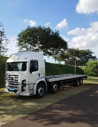 Volks 24-250 8x2 plataforma 2012