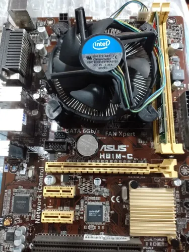 Placa-mãe Asus H81m-c 4a Geração Lga 1150 Ddr3 DVI Vga Pci- DDR3- 8GB- 1333MHz-Proc-G322