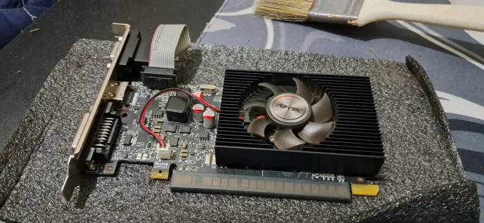Placa de video GT 730 4GB