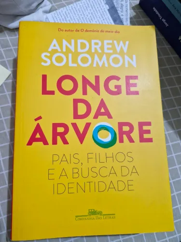 Vendo livro Longe da Árvore