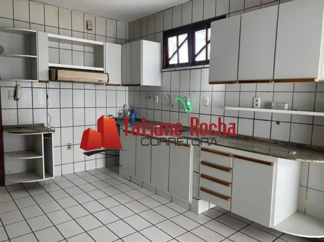Alugo excelente casa para residência ou comércio em rua pública no bairro Parque Getúlio V