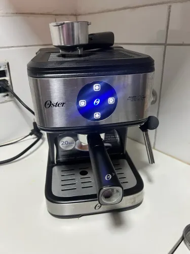 Cafeteira Oster double espresso digital