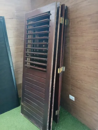 Porta de madeira maciça ype