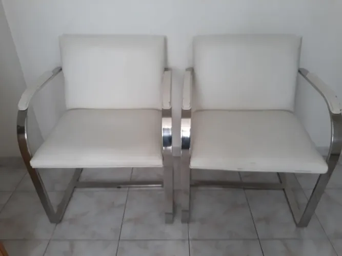 Cadeira de couro 