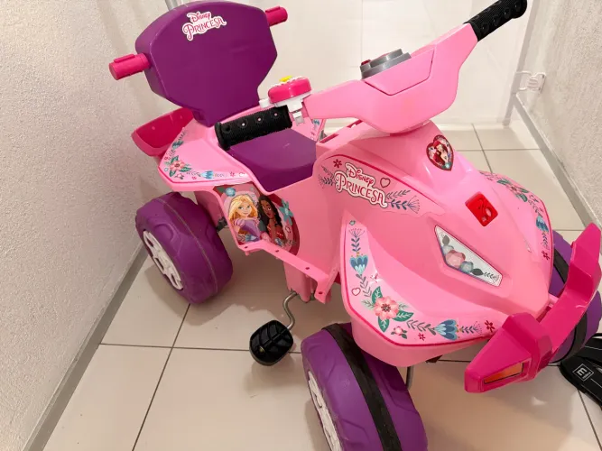 Quadriciclo - Disney - smart quad Princesas - Passeio e Pedal - Bandeirante